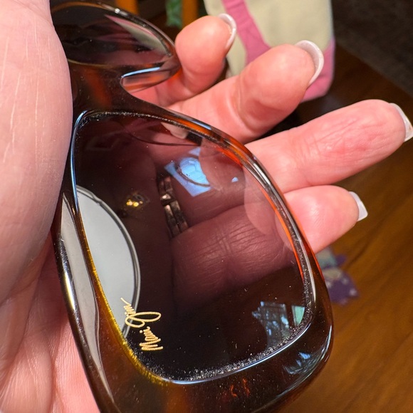 Maui Jim Lani MJ-239-10K Koa Tortoise Polarized Sunglasses 55.5-17 135 w/ Case - Picture 11 of 15